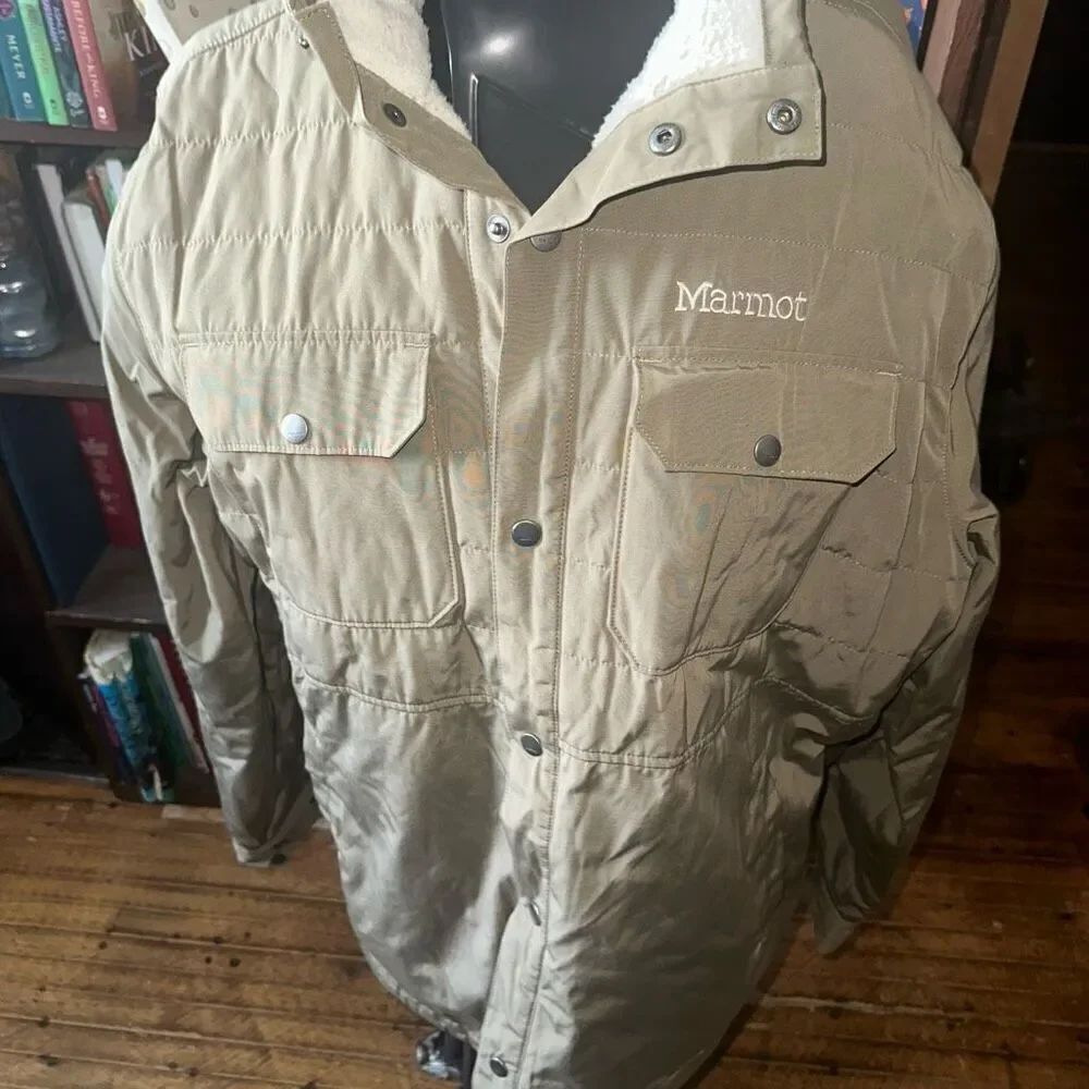 Marmot Sherpa lined snap closure gorpcore tan jacket